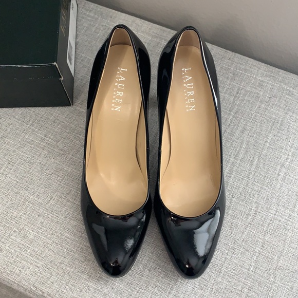 Lauren black patent heels. 9. - Picture 6 of 8